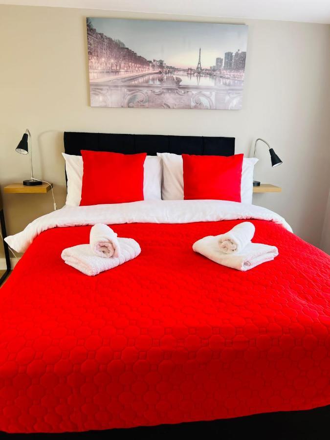 Indigo Suites Enfield Buitenkant foto
