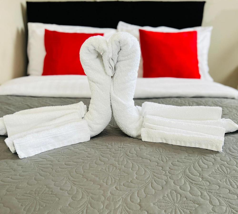 Indigo Suites Enfield Buitenkant foto